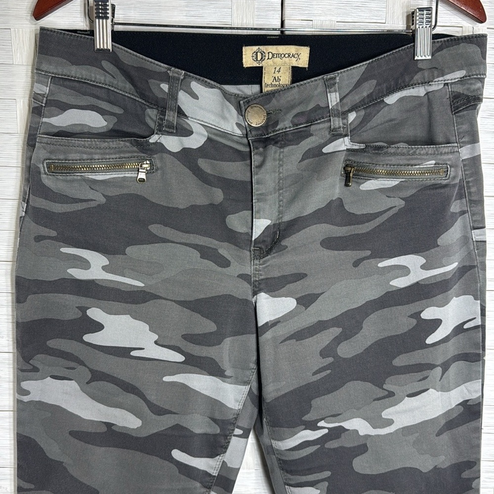 Democracy AB Technology Camouflage Ankle Length Pants Size 14 - Picture 3 of 12